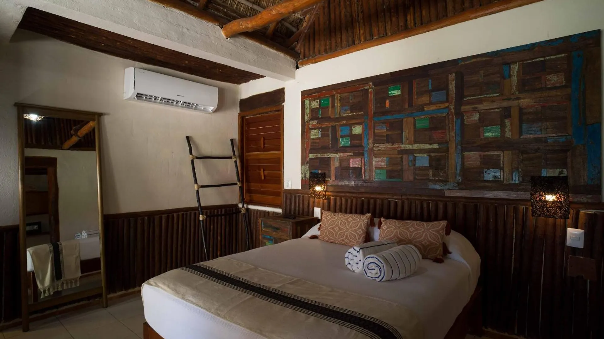 Hotel Bt Live Tulum Located At The Party Zone Meksyk